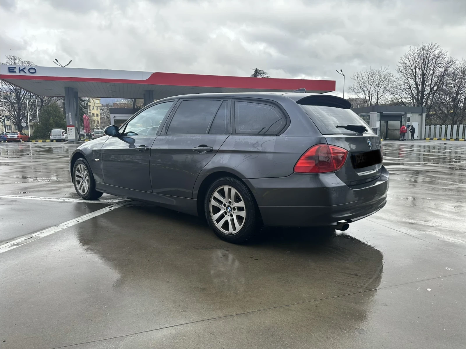 BMW 320 2.0d, снимка 9 - Автомобили и джипове - 54072676