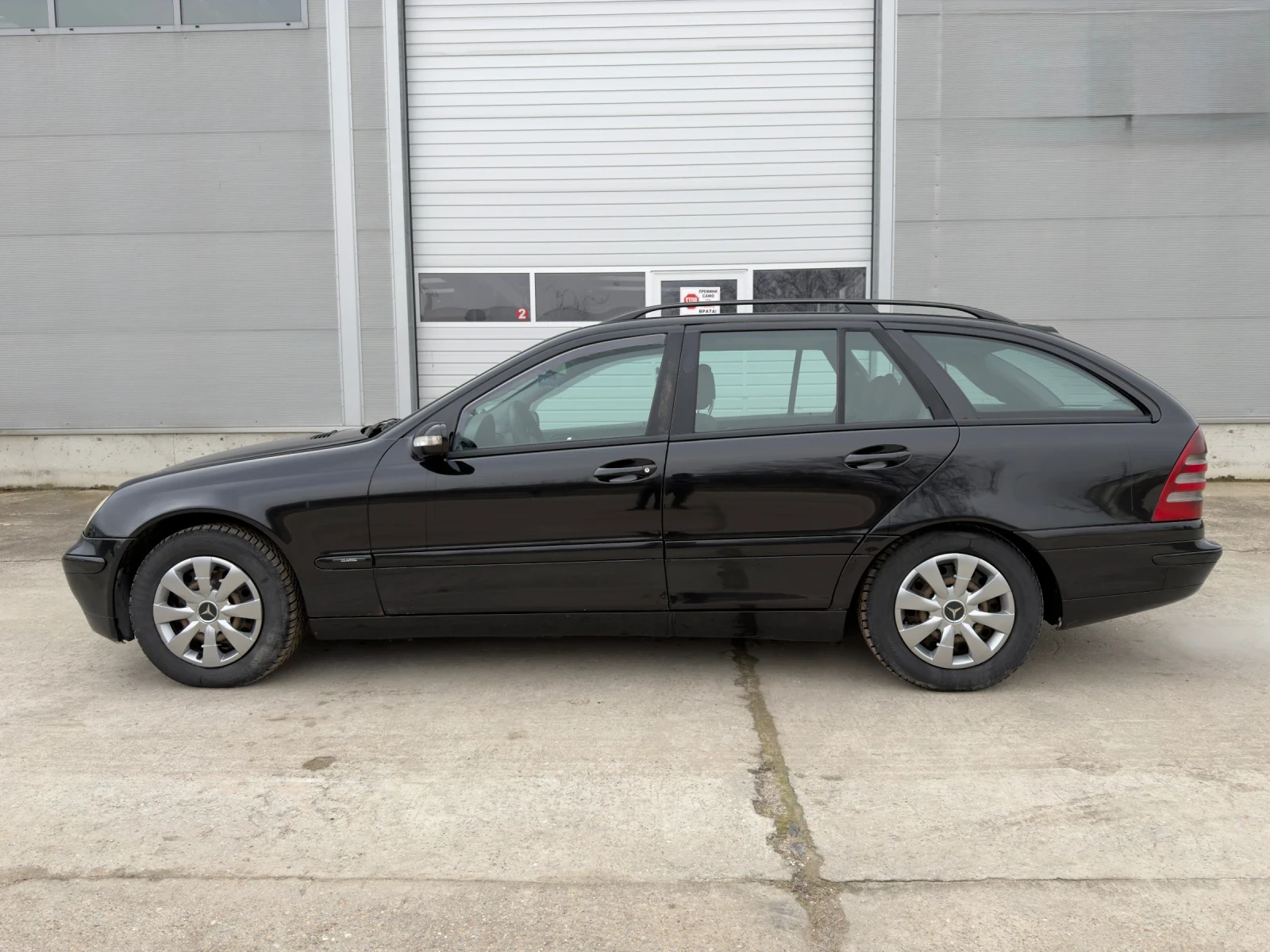 Mercedes-Benz C 200, снимка 3 - Автомобили и джипове - 54085974