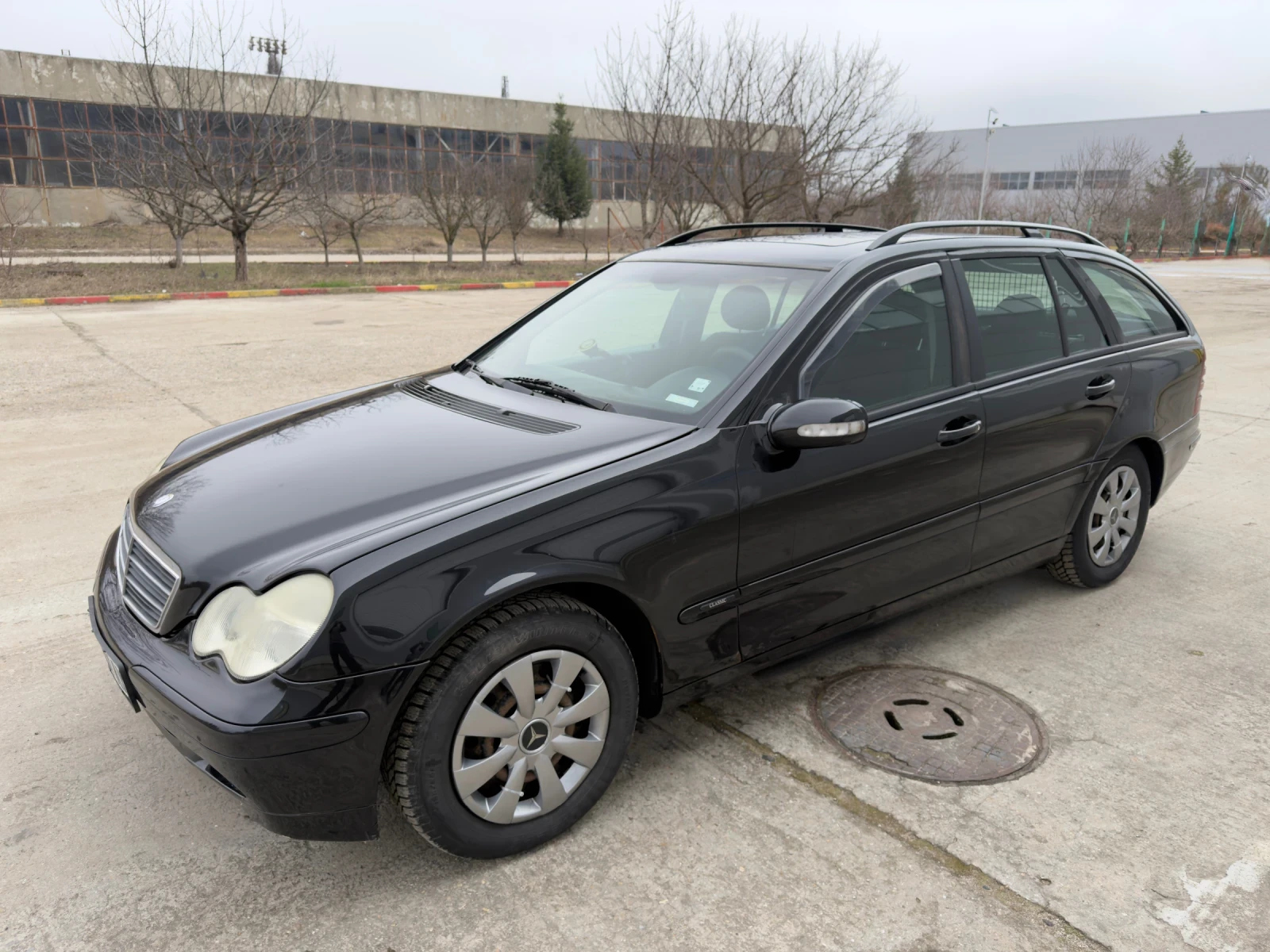 Mercedes-Benz C 200, снимка 2 - Автомобили и джипове - 54085974