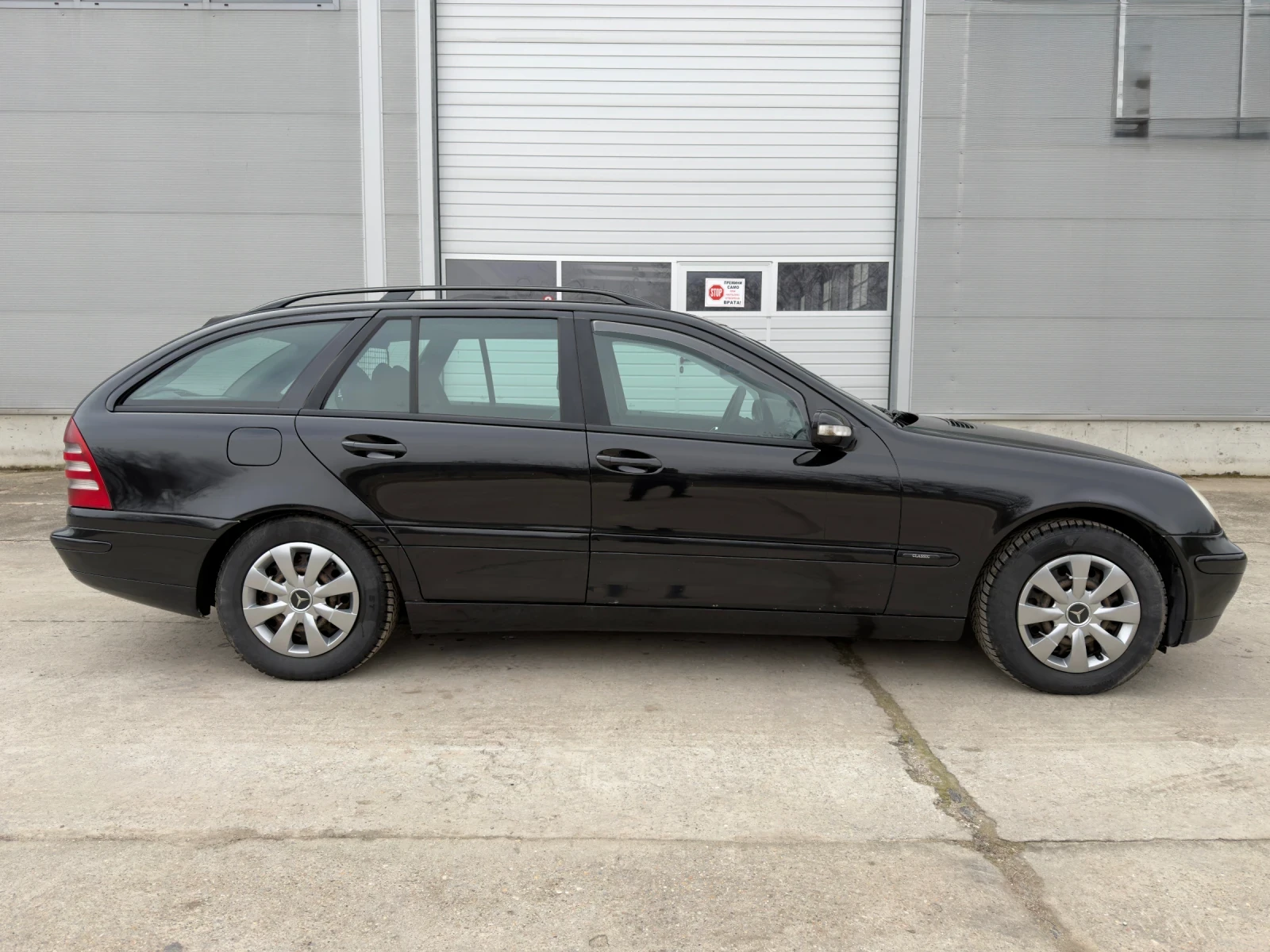 Mercedes-Benz C 200, снимка 4 - Автомобили и джипове - 54085974