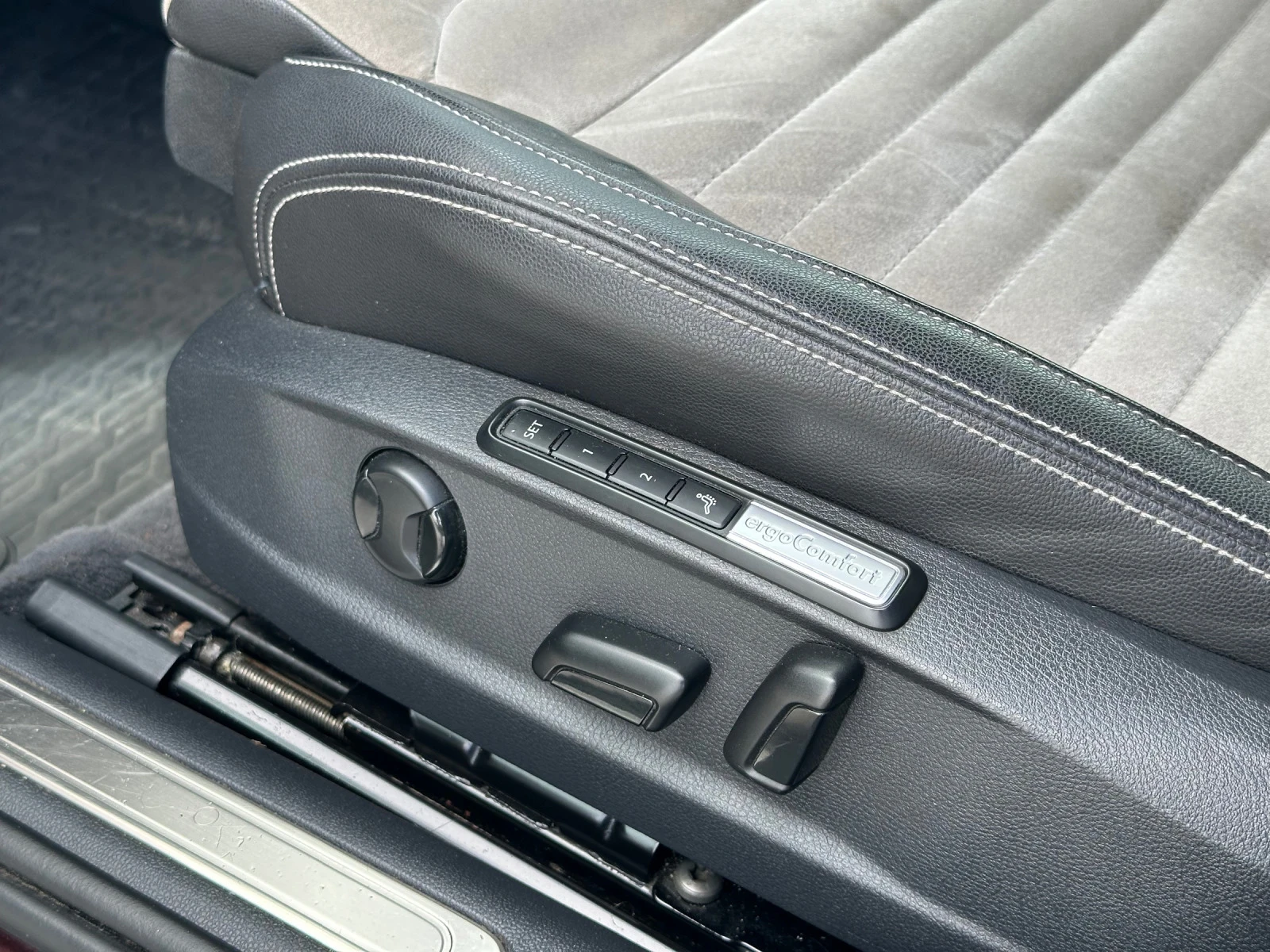 VW Passat 2.0 TDI* 190HP* VIRTUAL COCKPIT* DISTRONIC* 360, снимка 10 - Автомобили и джипове - 54145753