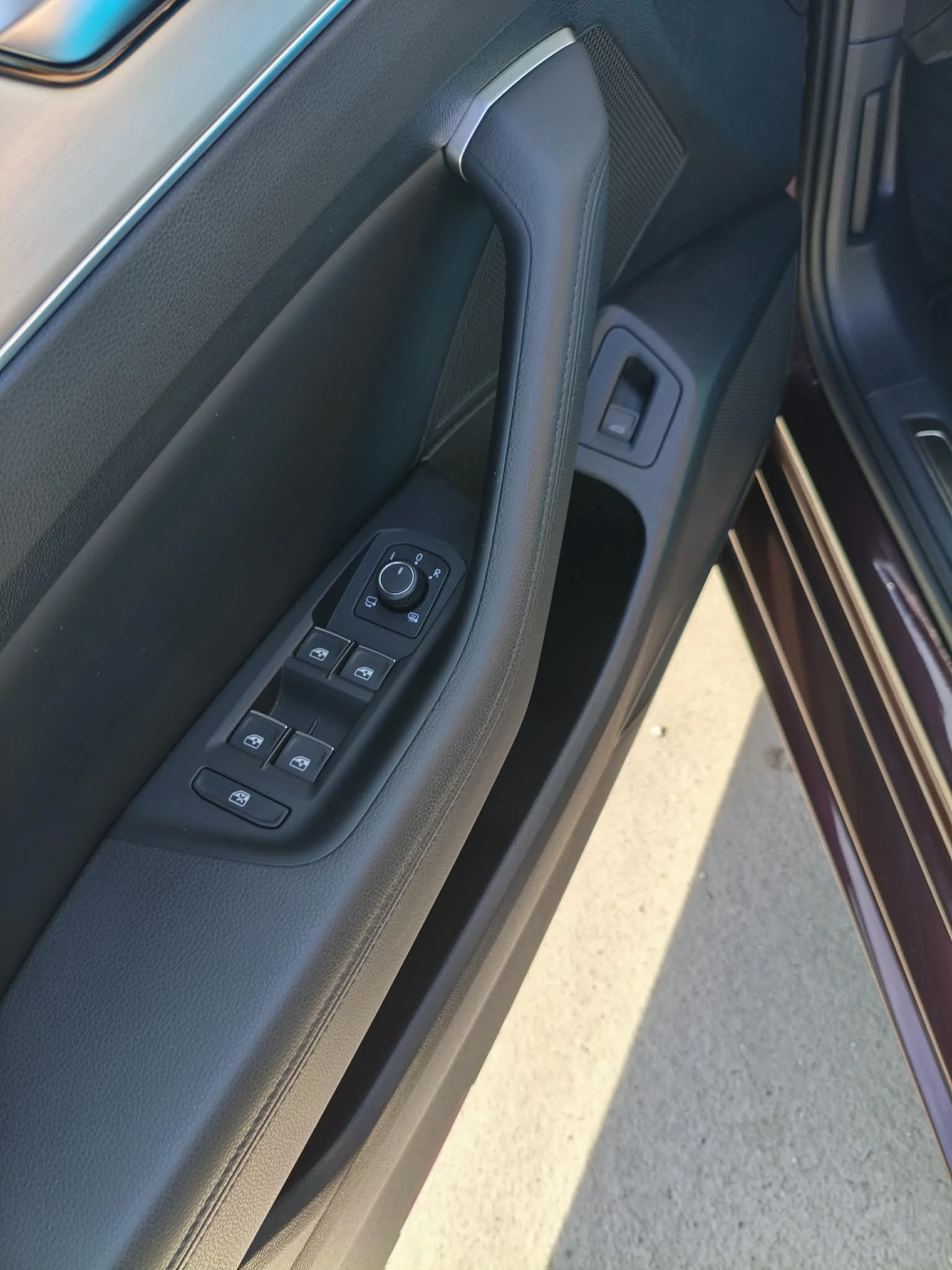 VW Passat 2.0 TDI* 190HP* VIRTUAL COCKPIT* DISTRONIC* 360, снимка 12 - Автомобили и джипове - 54145753