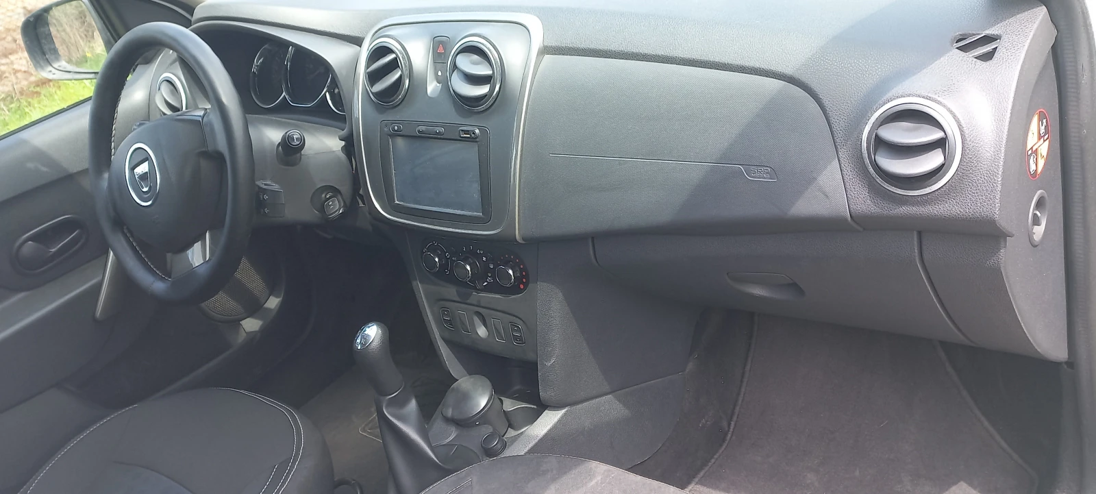 Dacia Logan 0.9 TCE, снимка 7 - Автомобили и джипове - 54235730