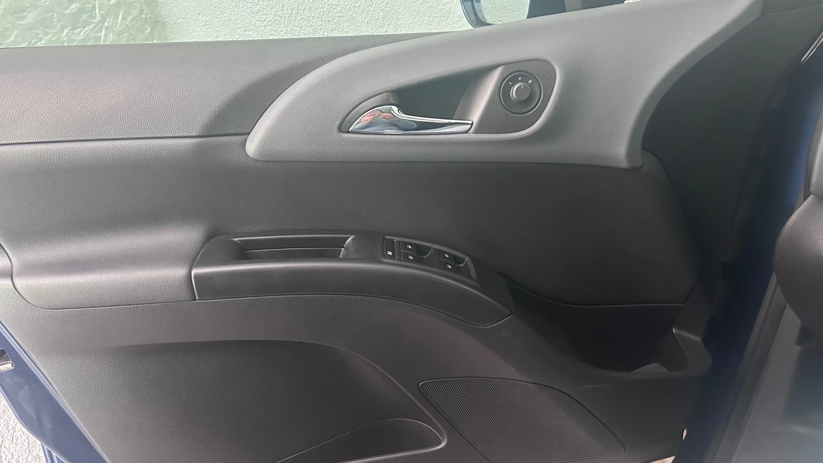 Opel Meriva 1.4 , снимка 8 - Автомобили и джипове - 54318918