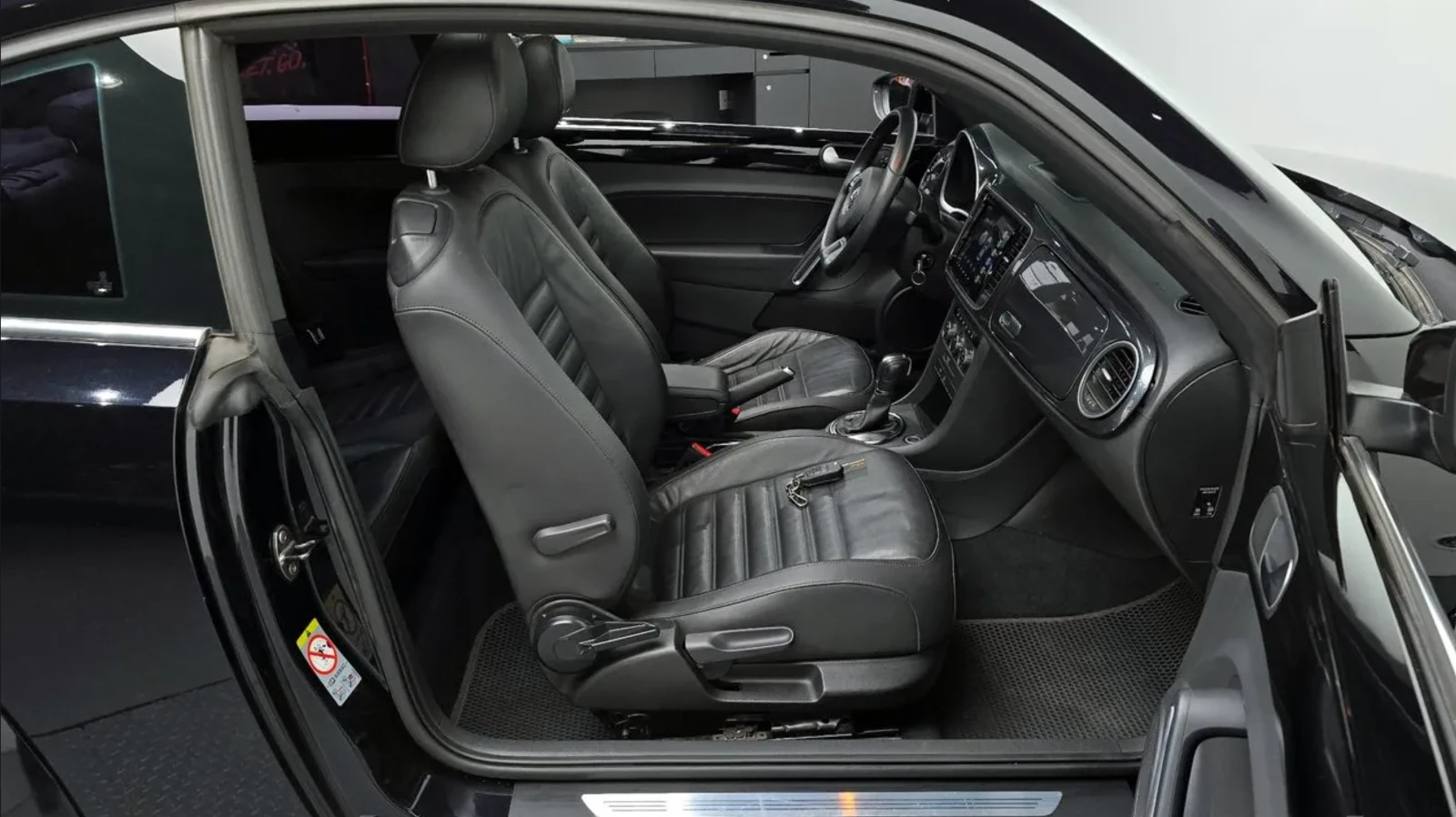 VW Beetle 2.0 TDI / PREMIUM 3ТА ГЕНЕРАЦИЯ, снимка 10 - Автомобили и джипове - 55059988