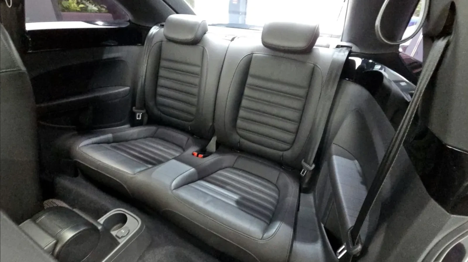 VW Beetle 2.0 TDI / PREMIUM 3ТА ГЕНЕРАЦИЯ, снимка 11 - Автомобили и джипове - 55059988