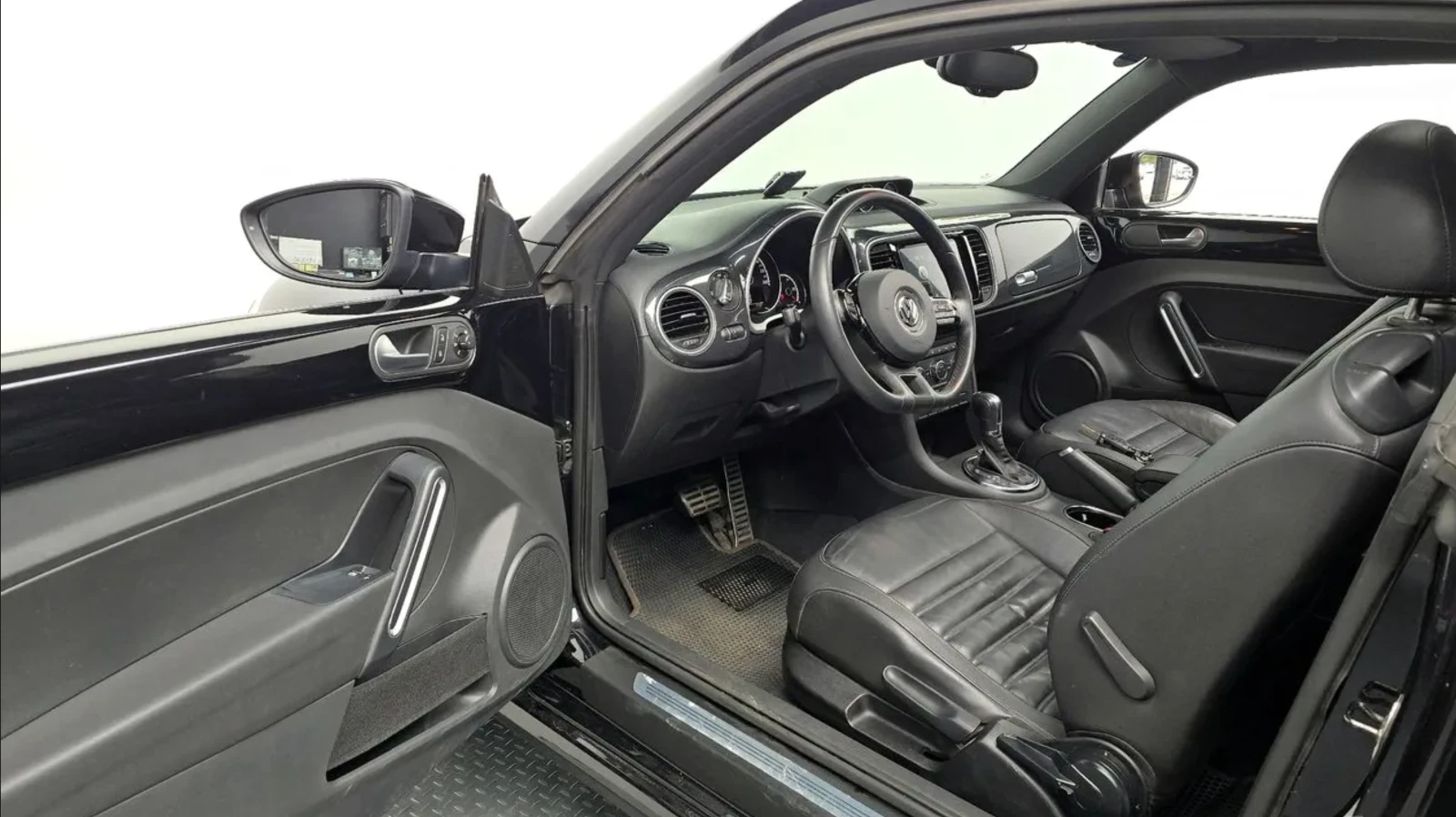 VW Beetle 2.0 TDI / PREMIUM 3ТА ГЕНЕРАЦИЯ, снимка 5 - Автомобили и джипове - 55059988