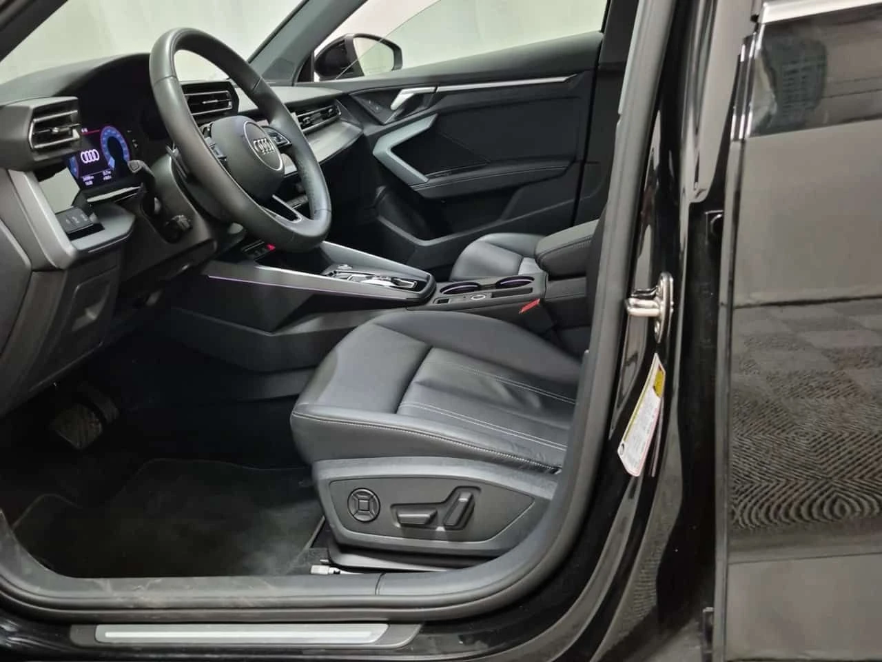 Audi A3 * PROGRESSIV * CARFAX * , снимка 9 - Автомобили и джипове - 55371482