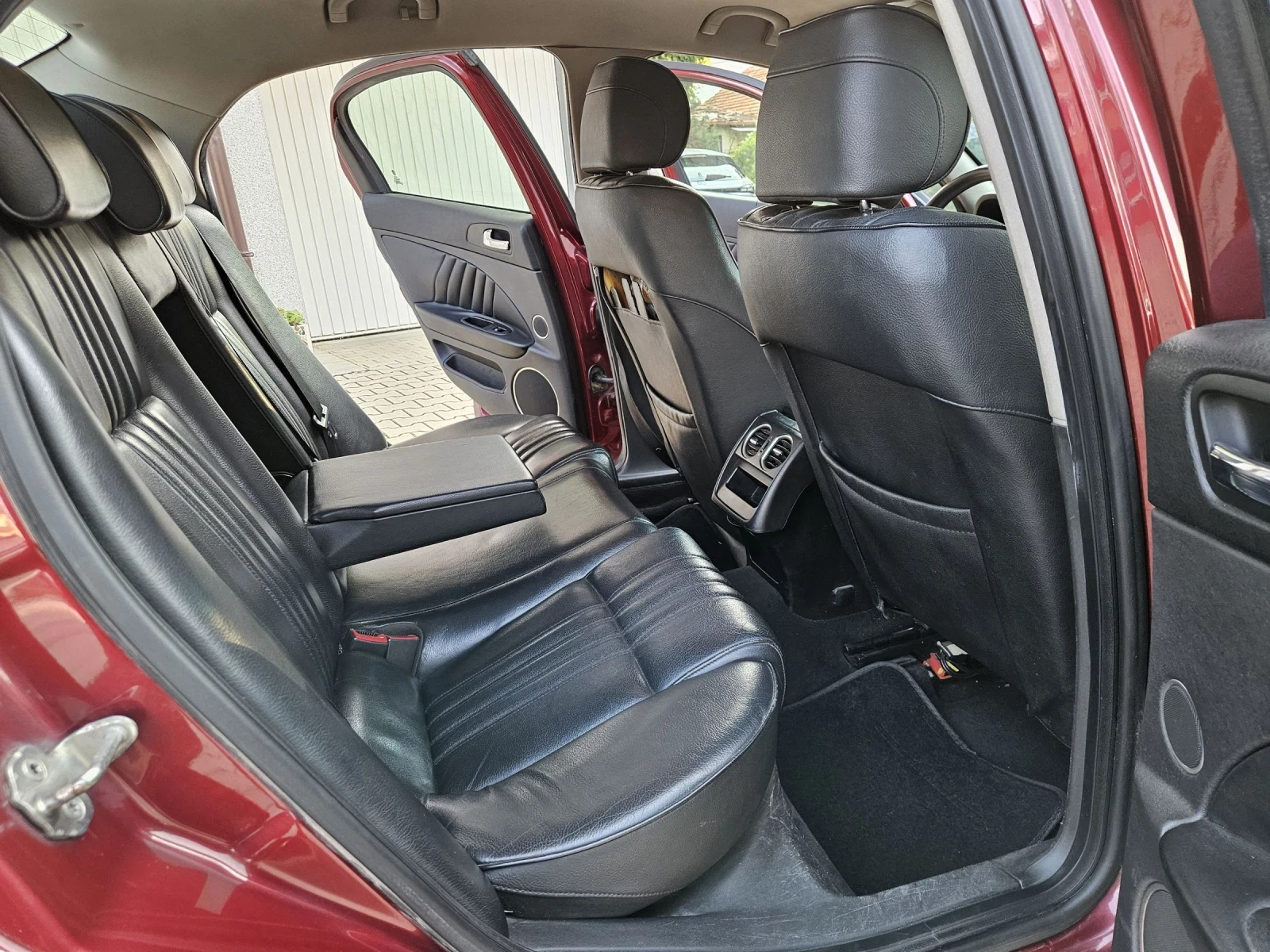 Alfa Romeo 159, снимка 12 - Автомобили и джипове - 55437321