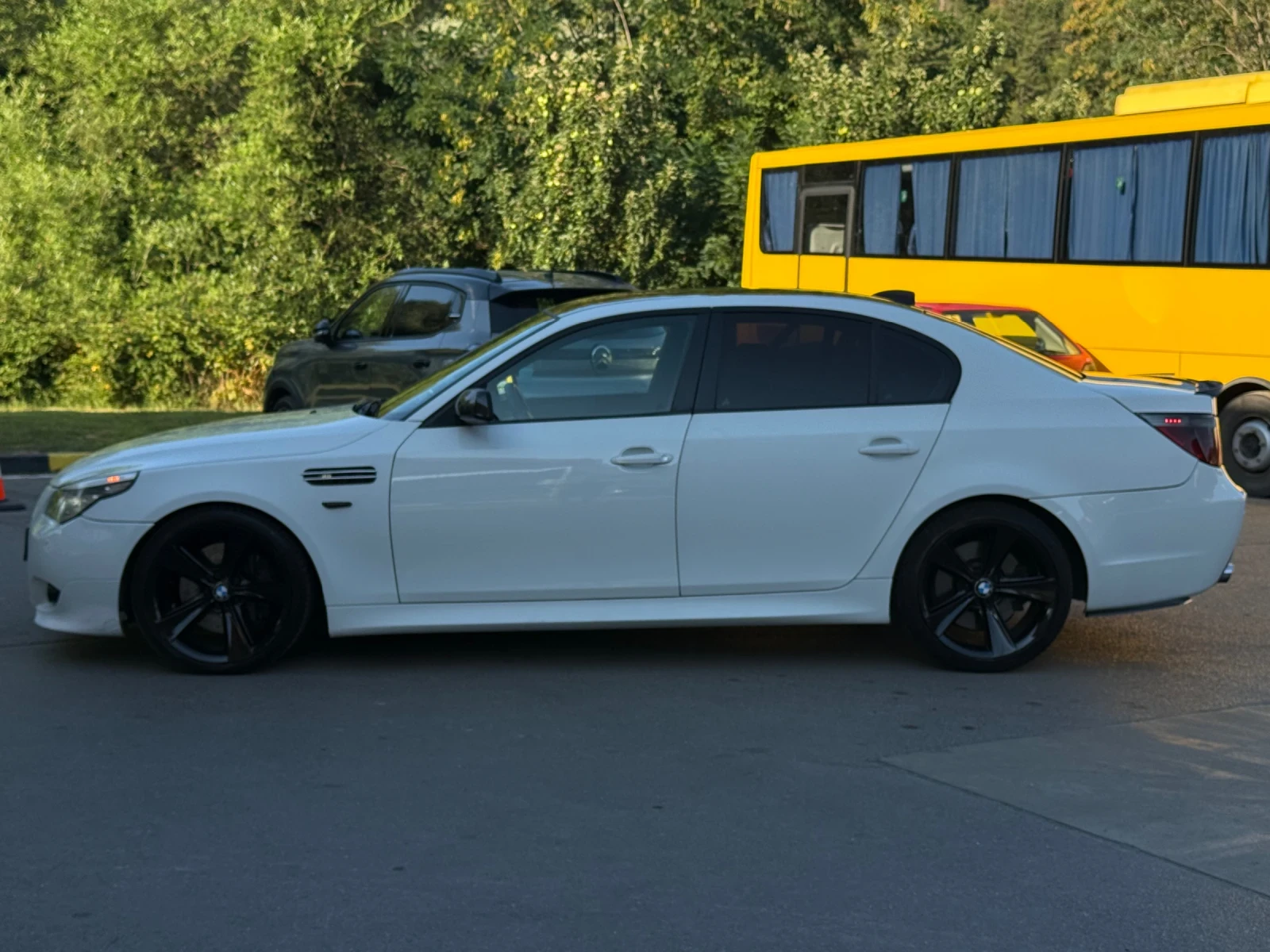 BMW 535 3.5d Facelift/Head up/Distrinik/M pack, снимка 9 - Автомобили и джипове - 55533613