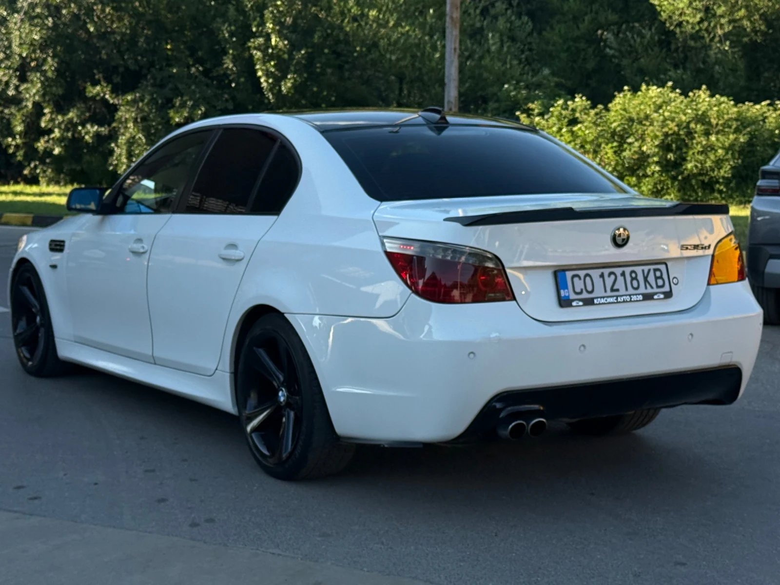 BMW 535 3.5d Facelift/Head up/Distrinik/M pack, снимка 8 - Автомобили и джипове - 55533613