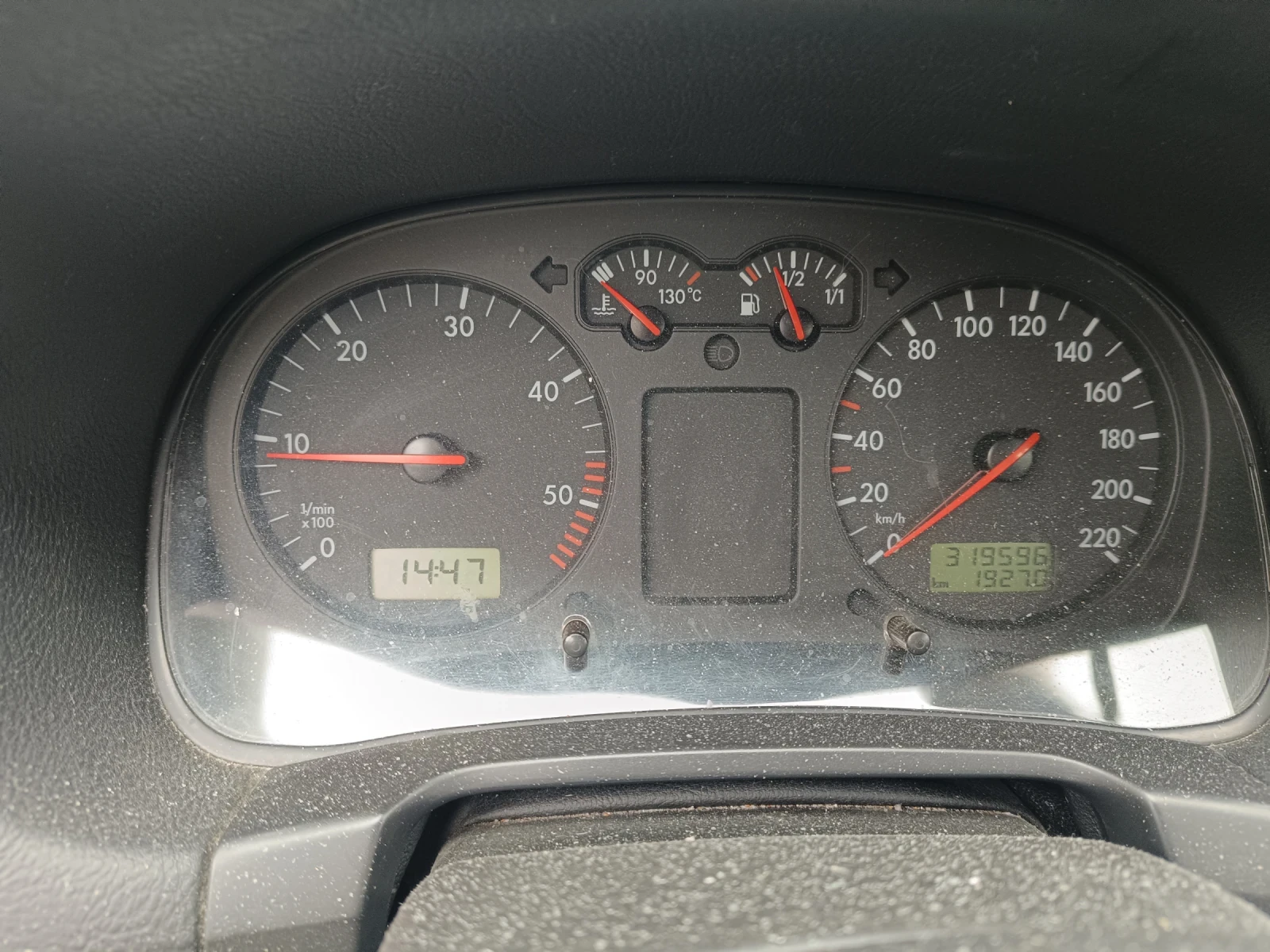 VW Golf 1.9 TDI 90k.c., снимка 13 - Автомобили и джипове - 55590046