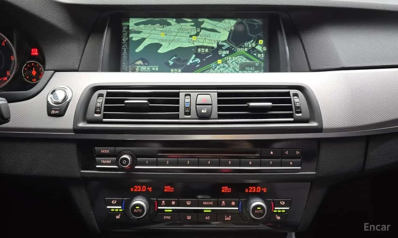 BMW 530 * 530d xDrive M Sport * ЦЕНА ДО БГ, снимка 14 - Автомобили и джипове - 55738634