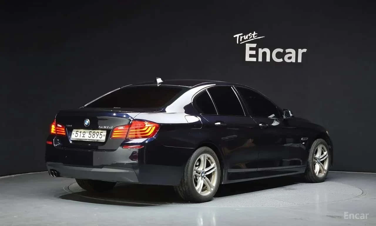 BMW 530 * 530d xDrive M Sport * ЦЕНА ДО БГ, снимка 2 - Автомобили и джипове - 55738634
