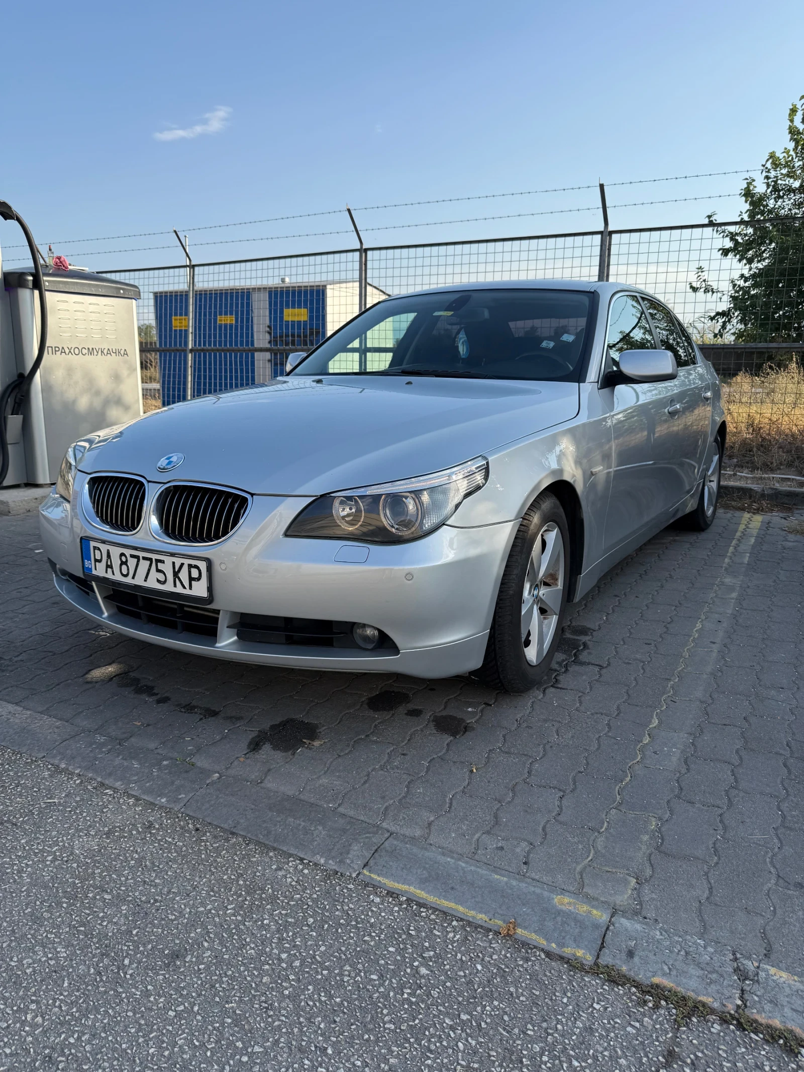 BMW 530 Xi, снимка 3 - Автомобили и джипове - 55890303