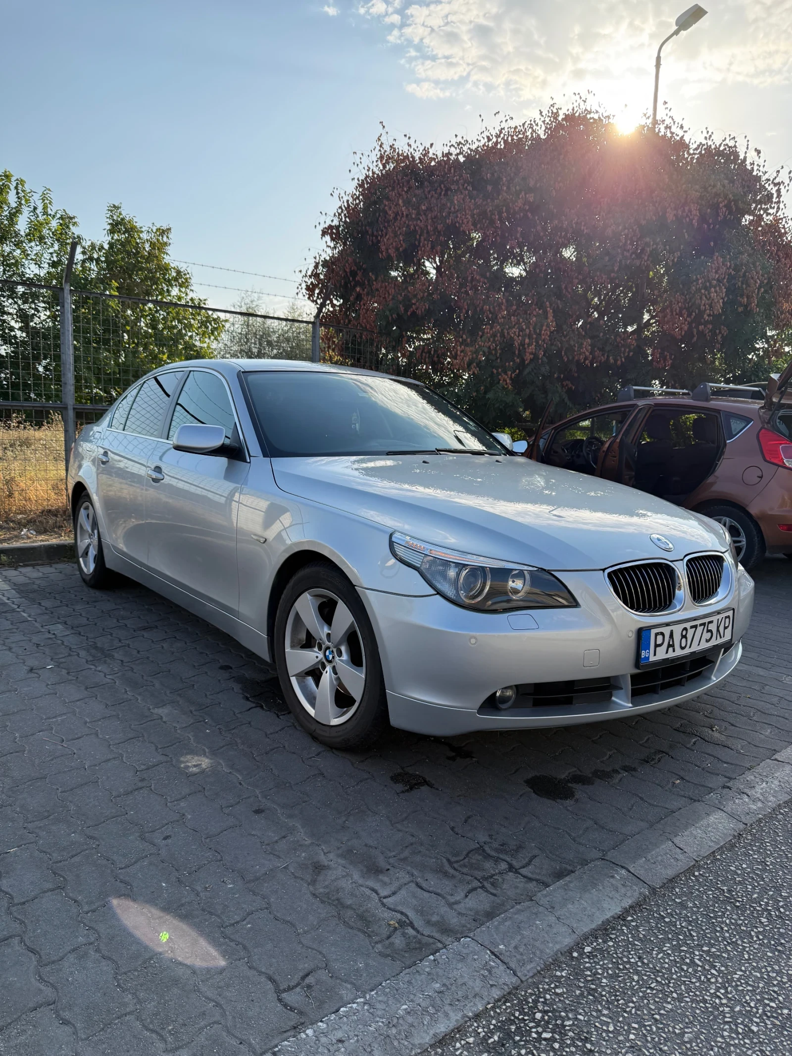 BMW 530 Xi, снимка 6 - Автомобили и джипове - 55890303