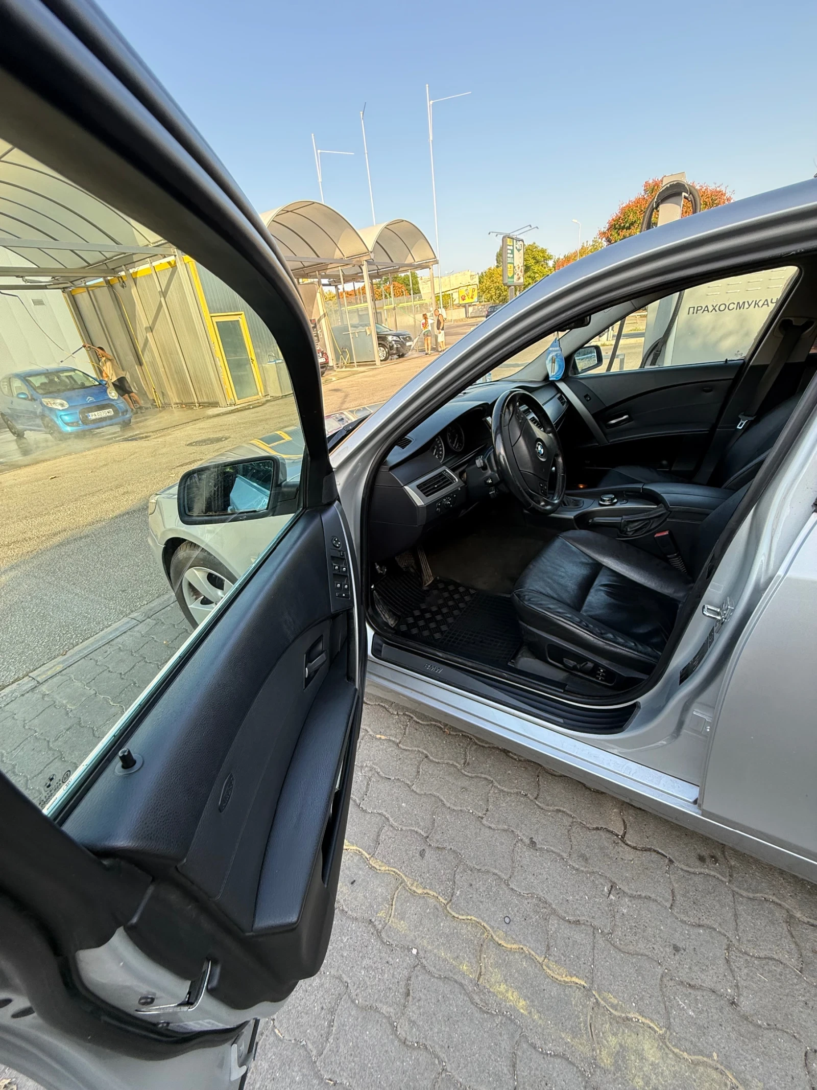 BMW 530 Xi, снимка 10 - Автомобили и джипове - 55890303