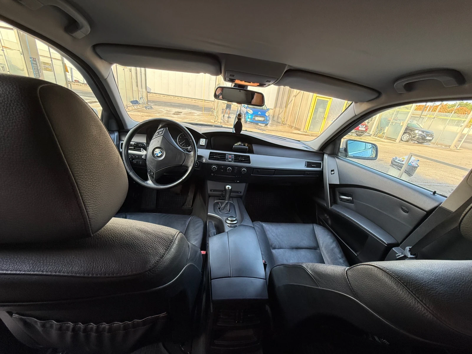 BMW 530 Xi, снимка 12 - Автомобили и джипове - 55890303