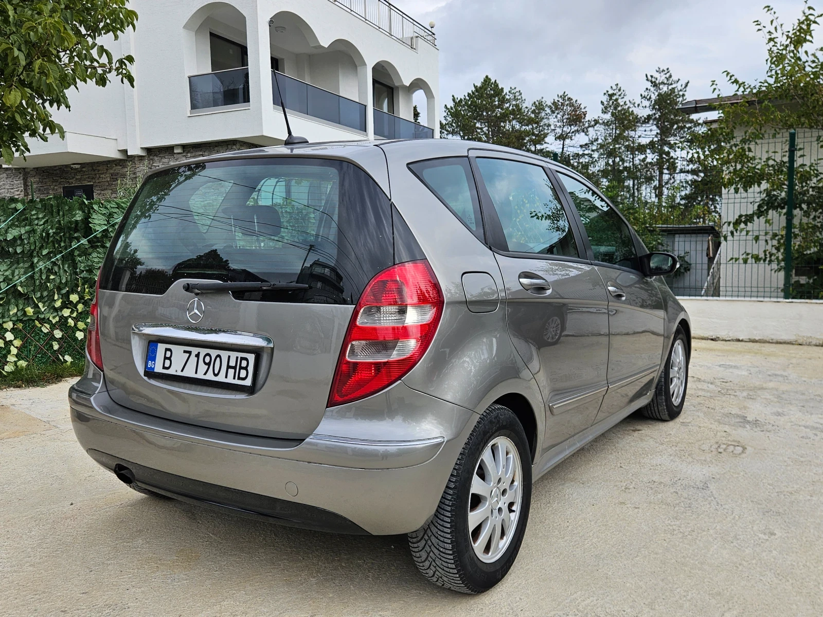 Mercedes-Benz A 180 2.0 CDI , снимка 4 - Автомобили и джипове - 55945046