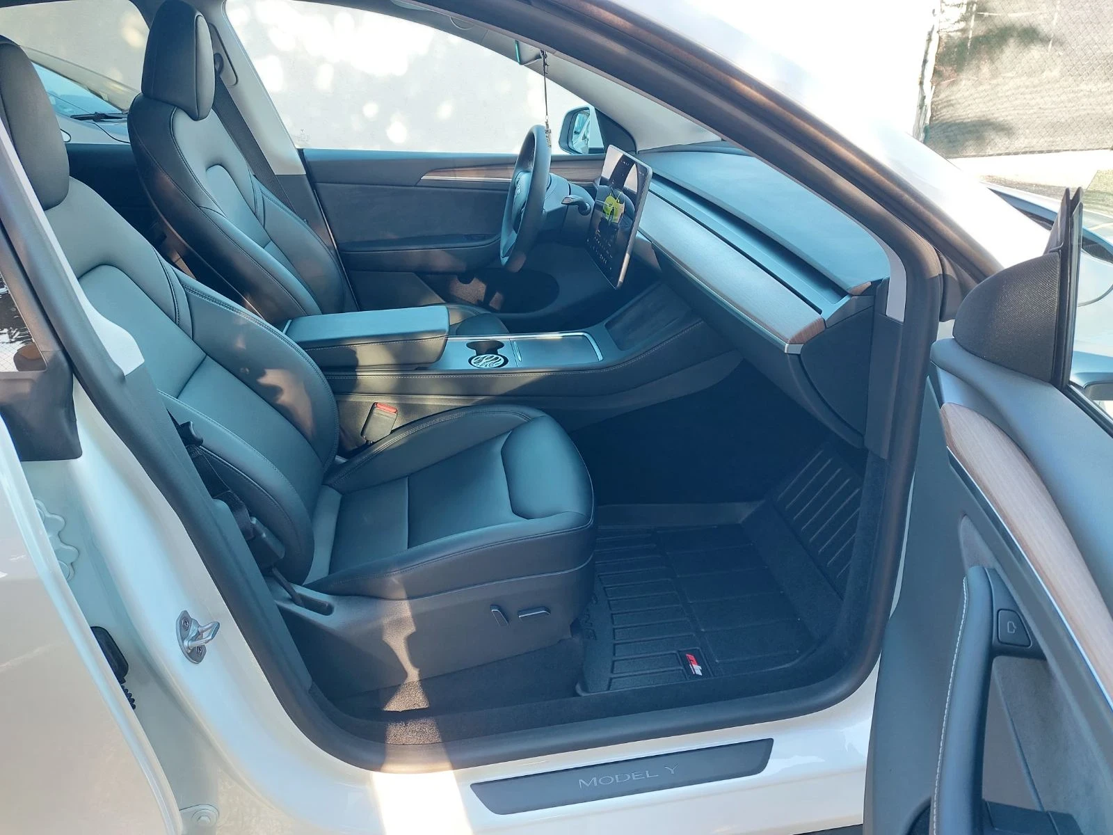 Tesla Model Y RWD LFP, снимка 15 - Автомобили и джипове - 56607983