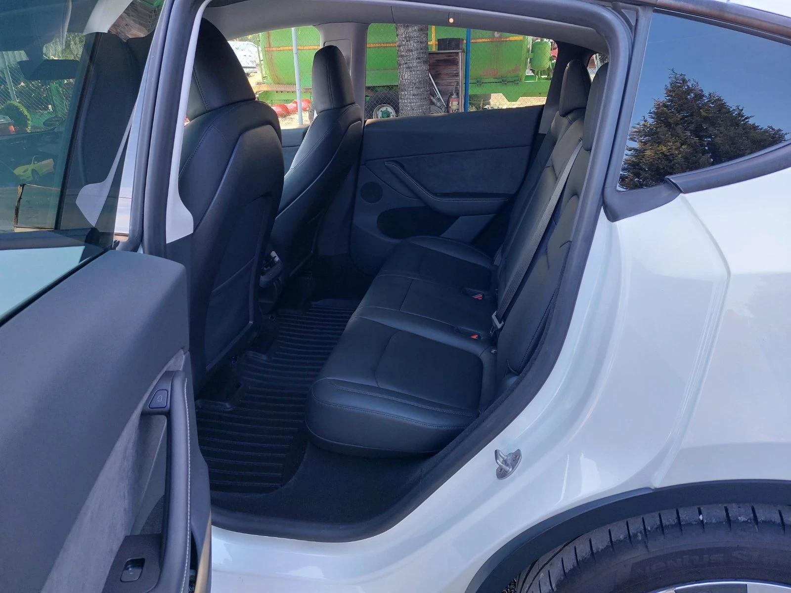 Tesla Model Y RWD LFP, снимка 14 - Автомобили и джипове - 56607983