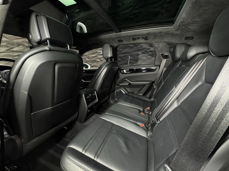 Porsche Cayenne E-Hybrid* Burmester* Sport Chrono* Pano, снимка 8 - Автомобили и джипове - 50531724