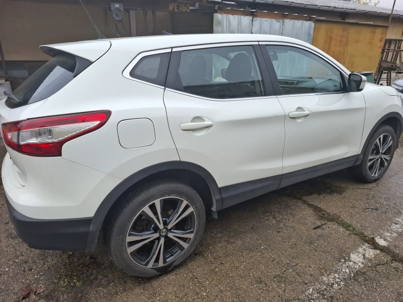 Nissan Qashqai, снимка 3 - Автомобили и джипове - 52364155