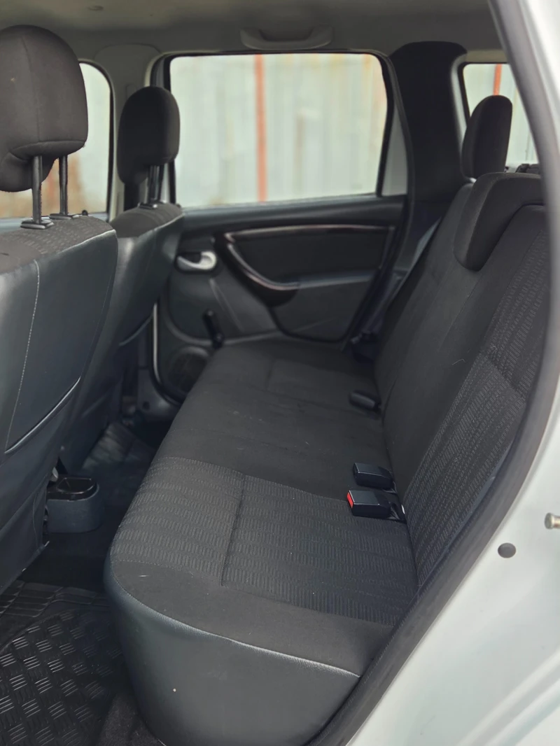 Dacia Duster 4x4* 1.6 16V* ОТЛИЧНА* , снимка 10 - Автомобили и джипове - 53030739