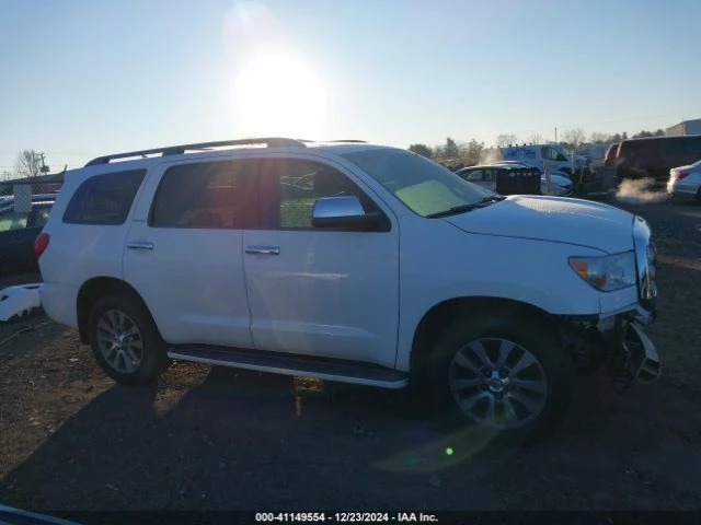 Toyota Sequoia LIMITED 5.7L V8* КОЖА* ЗАДНА КАМЕРА, снимка 13 - Автомобили и джипове - 48719675