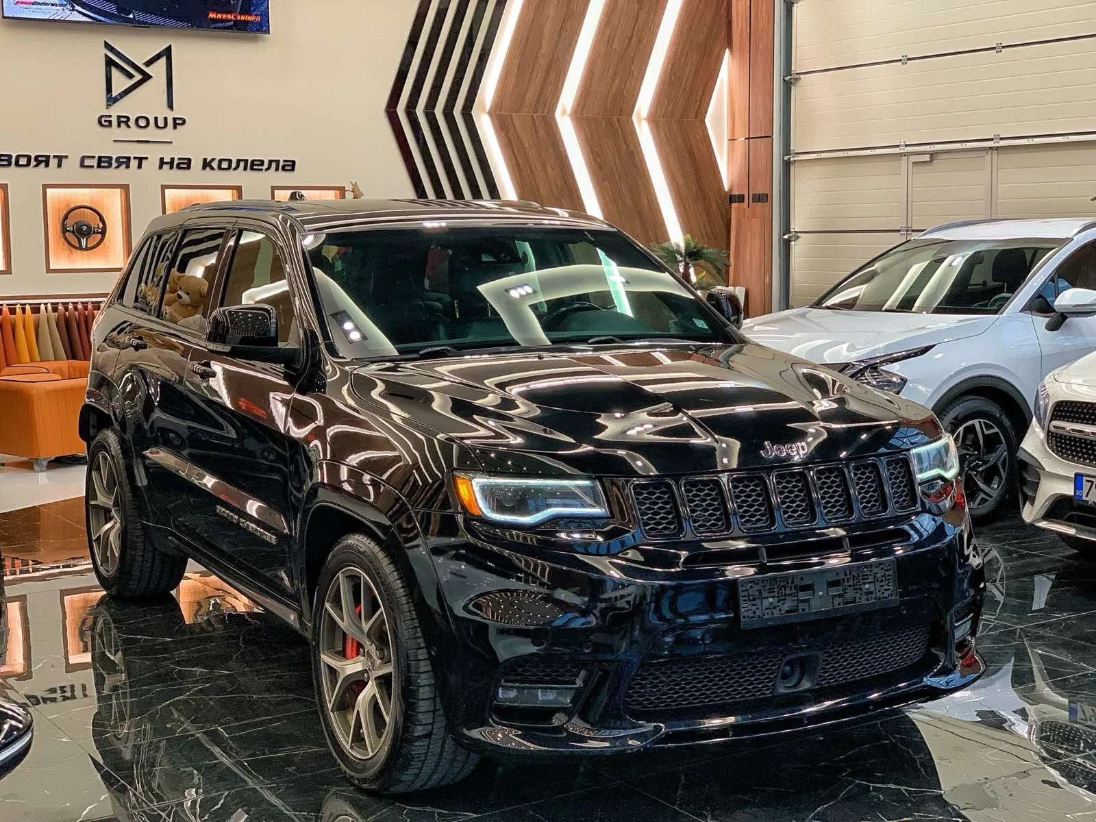 Jeep Grand cherokee V8 HEMI SRT, снимка 1