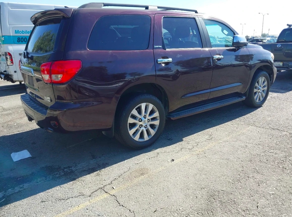 Toyota Sequoia  LIMITED 5.7L V8 - изображение 5