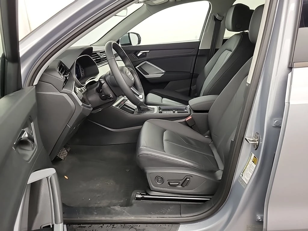 Audi Q3 * 40 TFSI quattro * CARFAX * БЕЗ ПЪРВОНАЧАЛНА ВНОС - изображение 9