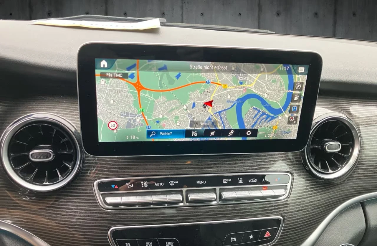 Mercedes-Benz EQV 300/L/204HP/AVANTGARDE/7S/NAVI/360/L.ASSIST/983g, снимка 10 - Автомобили и джипове - 53985256