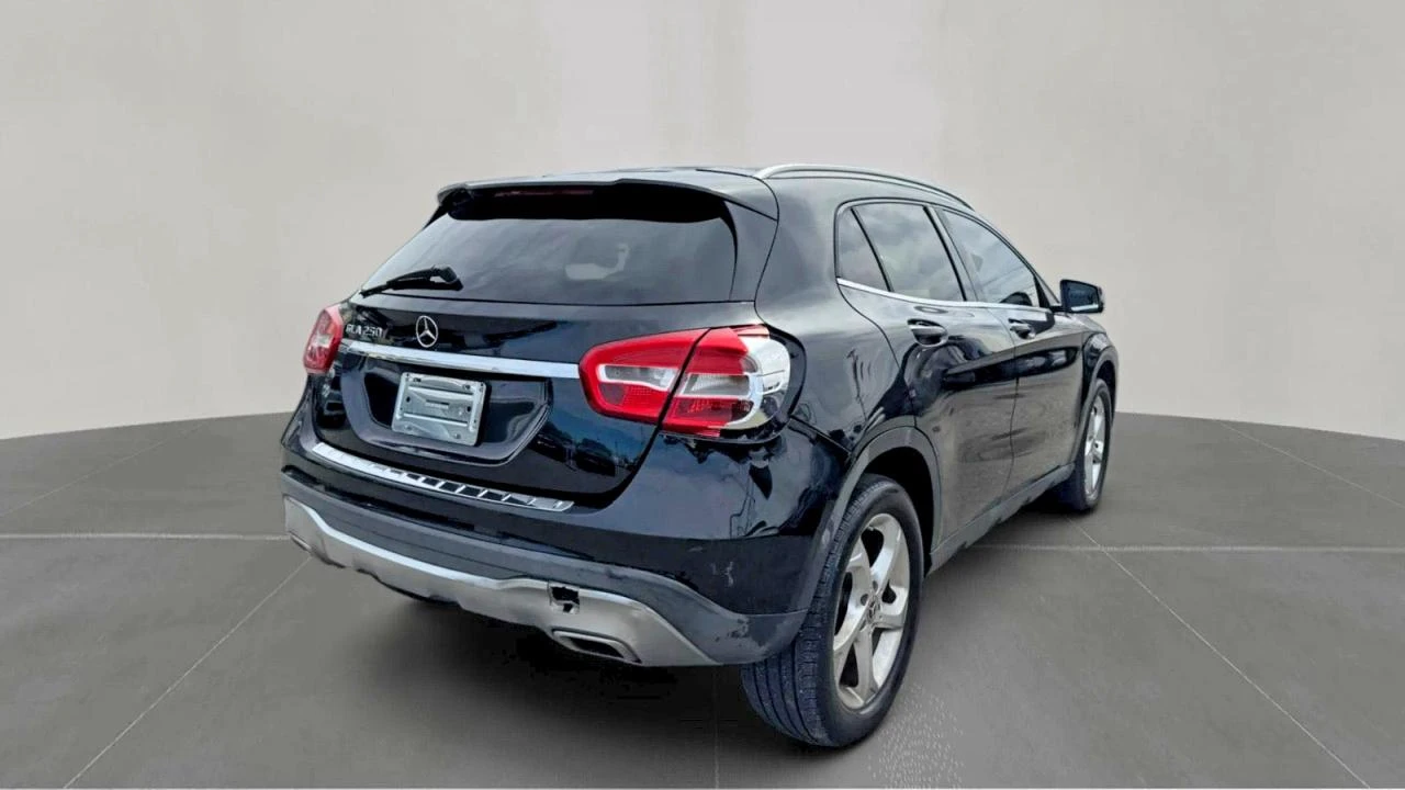 Mercedes-Benz GLA 250