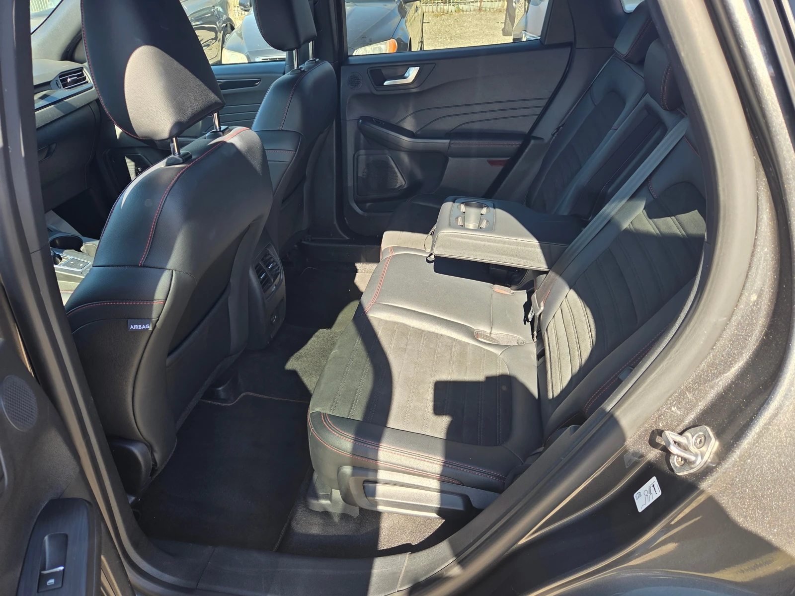 Ford Kuga 1.5 TDCI/ST Line, снимка 9 - Автомобили и джипове - 54132042