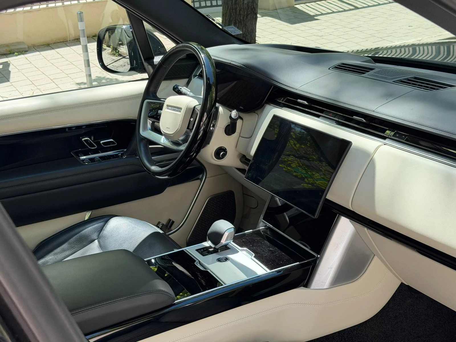 Land Rover Range rover P530 Autobiography LWB, снимка 13 - Автомобили и джипове - 54453930