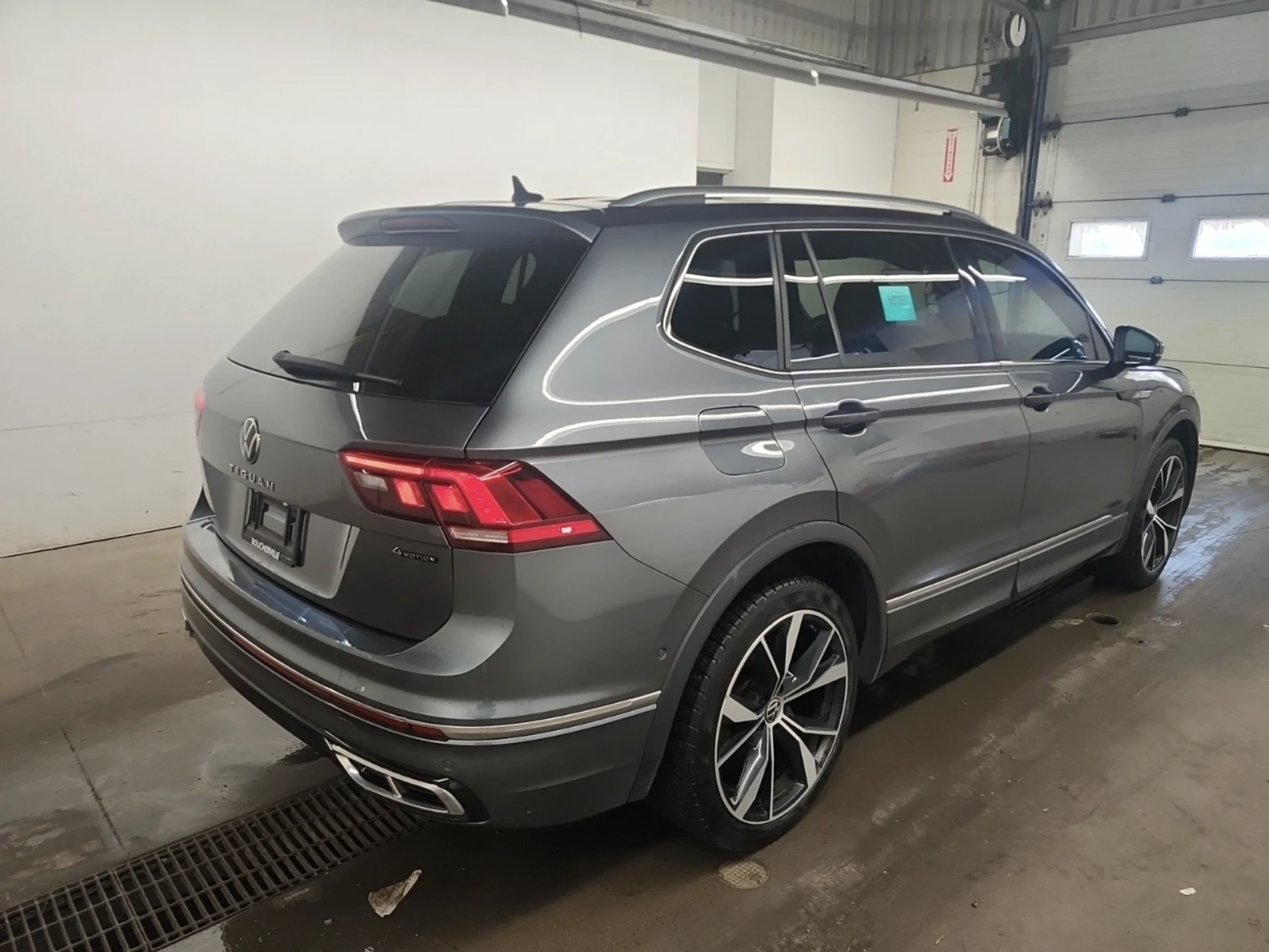 VW Tiguan 2022 Volkswagen TIGUAN HIGHLINE R-LINE, снимка 4 - Автомобили и джипове - 54791015
