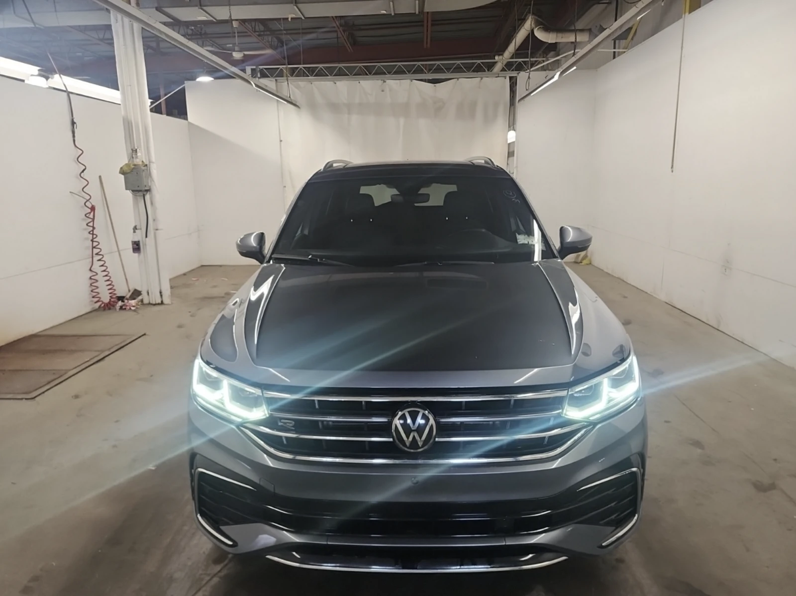 VW Tiguan 2022 Volkswagen TIGUAN HIGHLINE R-LINE, снимка 2 - Автомобили и джипове - 54791015