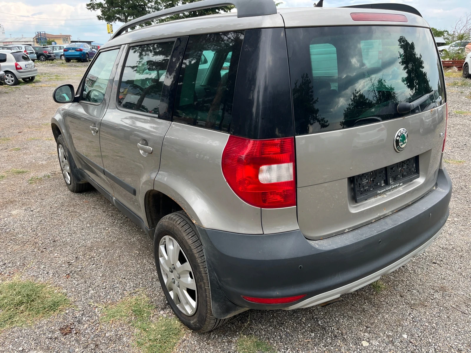 Skoda Yeti, снимка 6 - Автомобили и джипове - 55386393