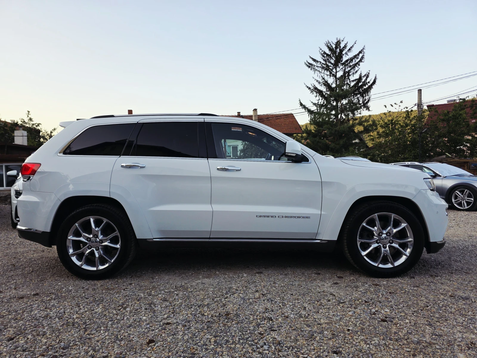 Jeep Grand cherokee SUMMIT= HRONO= FULL, снимка 8 - Автомобили и джипове - 55646028