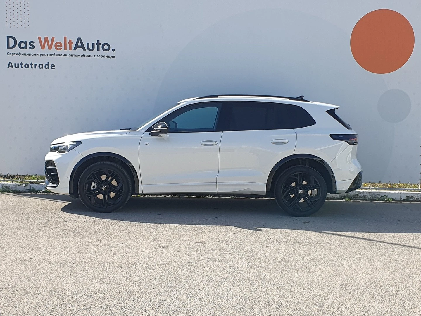 VW Tiguan, снимка 2 - Автомобили и джипове - 56421785