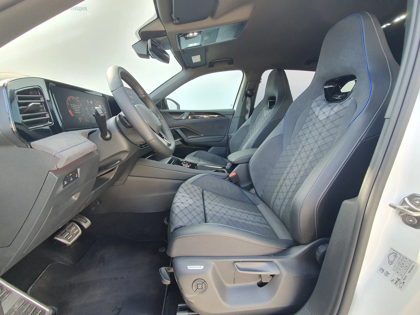 VW Tiguan, снимка 4 - Автомобили и джипове - 56421785