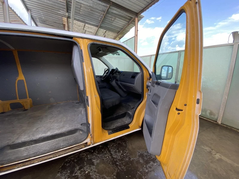 VW T5 2.0TDI Теглич!, снимка 7 - Бусове и автобуси - 52789272