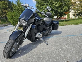  Suzuki Boulevard