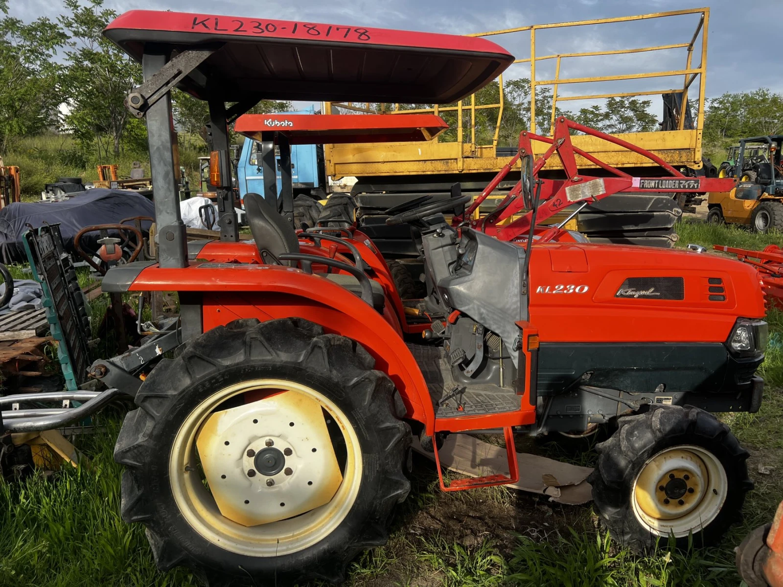 Трактор Kubota, снимка 2 - Селскостопанска техника - 54485289