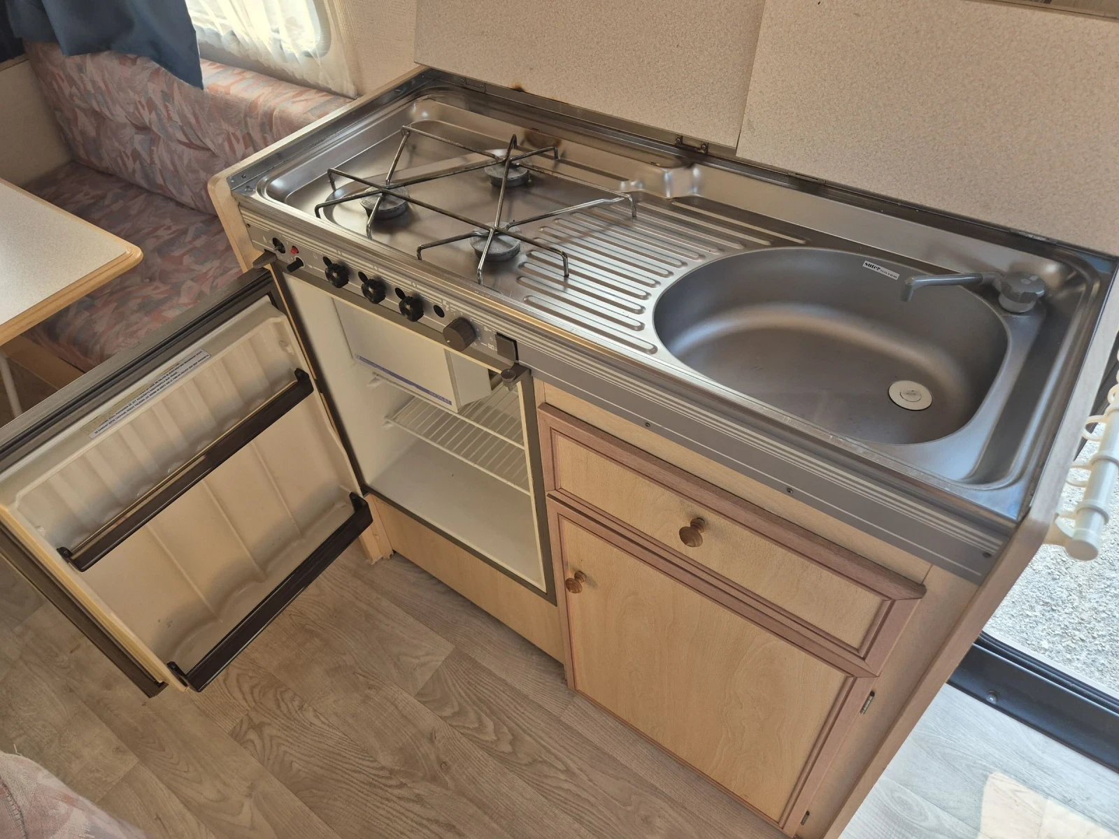  TEC 4    | Mobile.bg   13