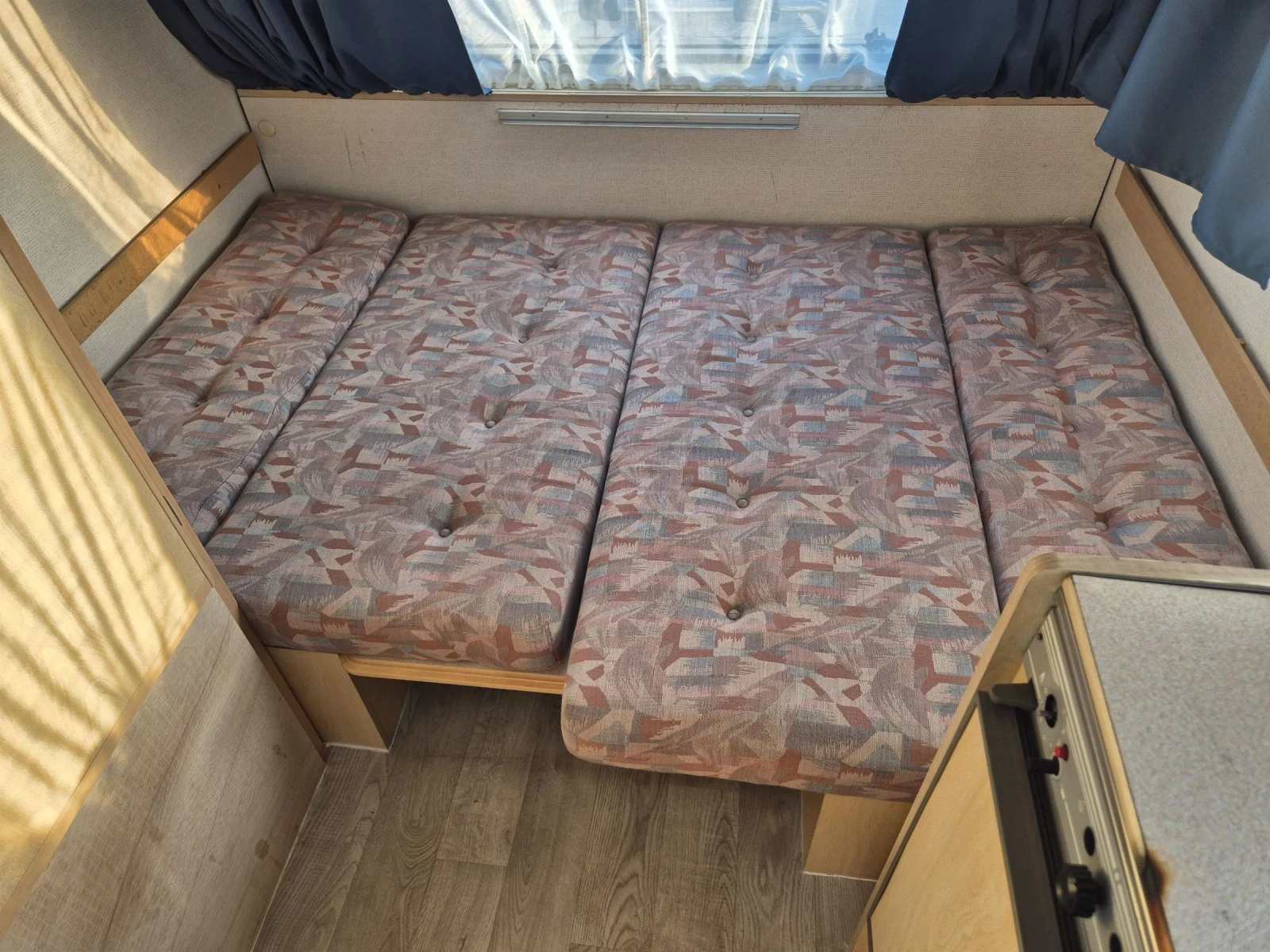  TEC 4    | Mobile.bg   14