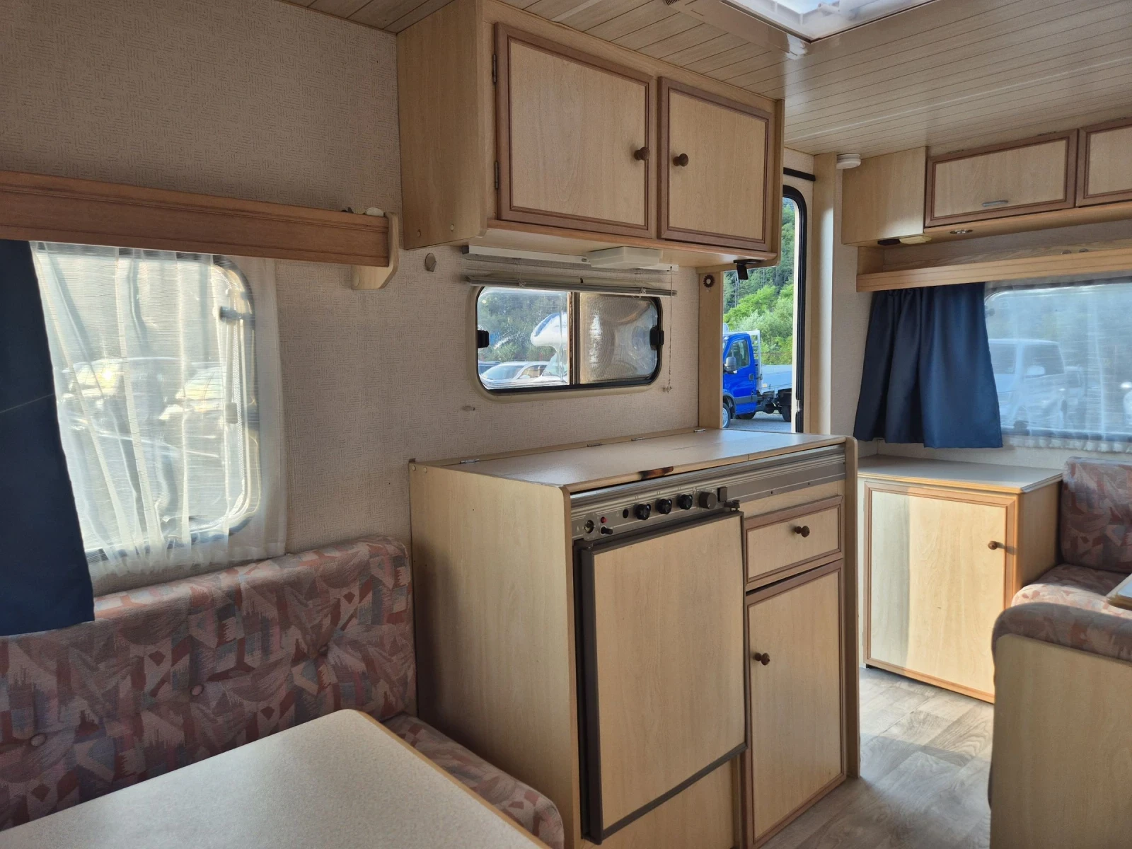  TEC 4    | Mobile.bg   12