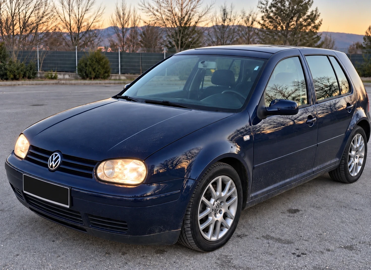 VW Golf 4 1.6 16V - 105 К.с бензин - НА ЧАСТИ