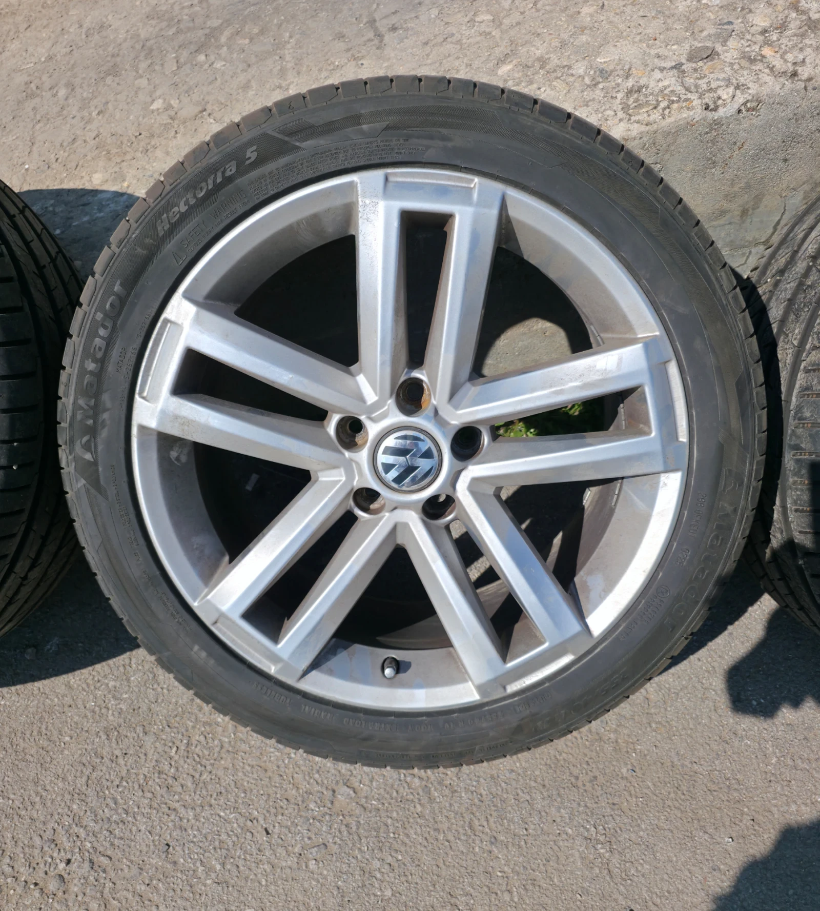 Гуми с джанти Matador 255/40R19, снимка 3 - Гуми и джанти - 53866445